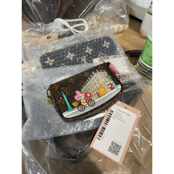 Louis Vuitton Pochette Accessoires #245000L82B - Picture 7 of 7